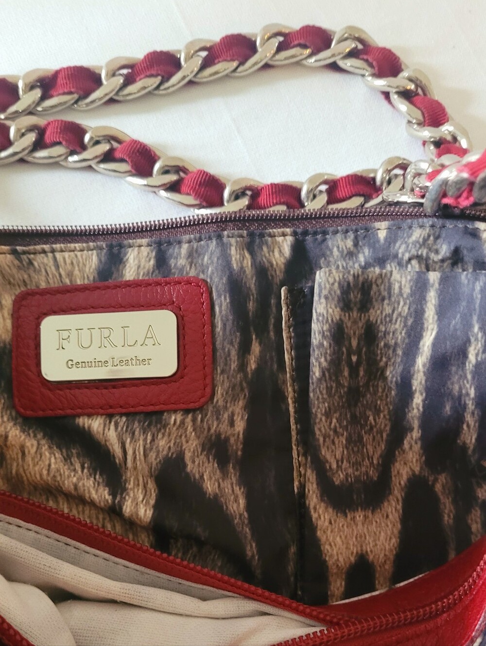 Vintage Furla Red Leather Hobo Shoulder Bag with Chain-Strap Detail - Picture 5 of 10